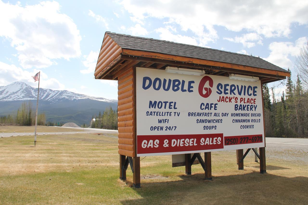 Double G Service Muncho Lake Exteriér fotografie